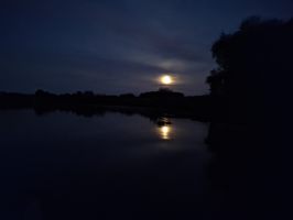 vollmond-wolken-nacht